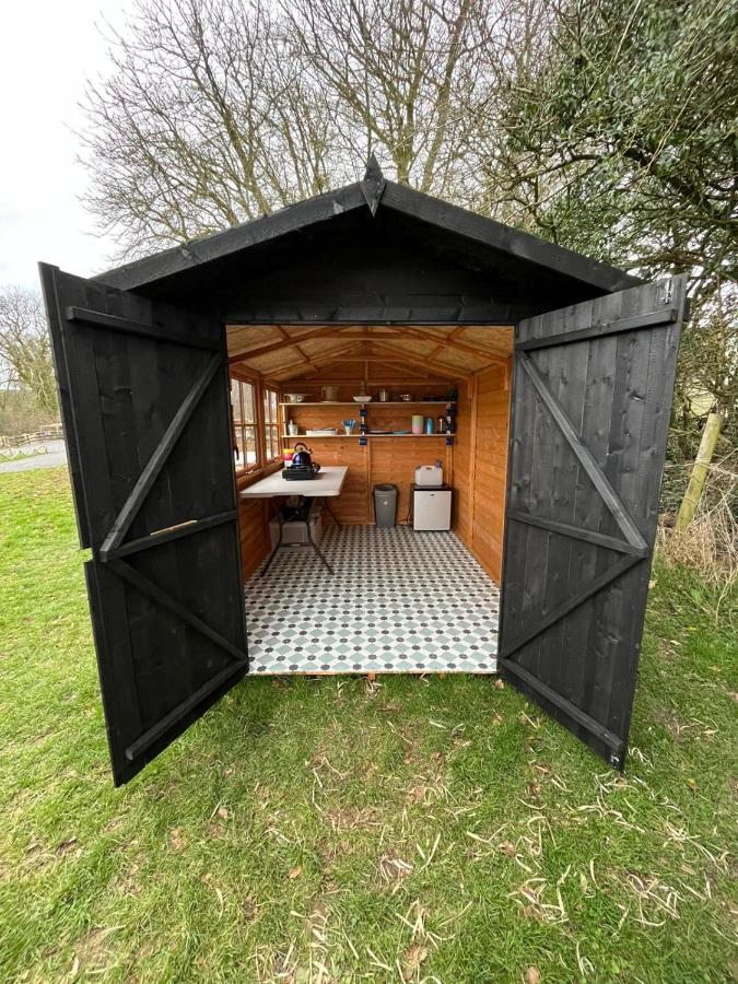 1 Glamping Tent With Kitchen & Electric On Small Family Campsite, No Bedding Supplied Нарберт Екстер'єр фото