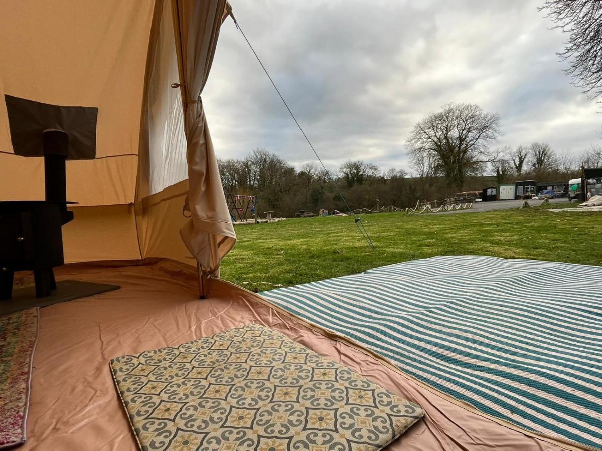 1 Glamping Tent With Kitchen & Electric On Small Family Campsite, No Bedding Supplied Нарберт Екстер'єр фото